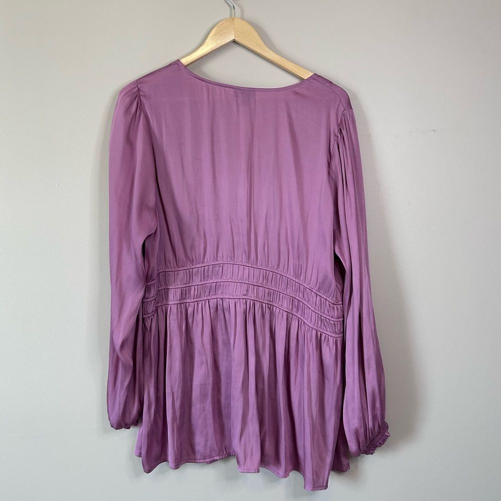 Torrid Mauve Peplum Satin V-Neck Smocked Waist Top Size 2X - Picture 7 of 8